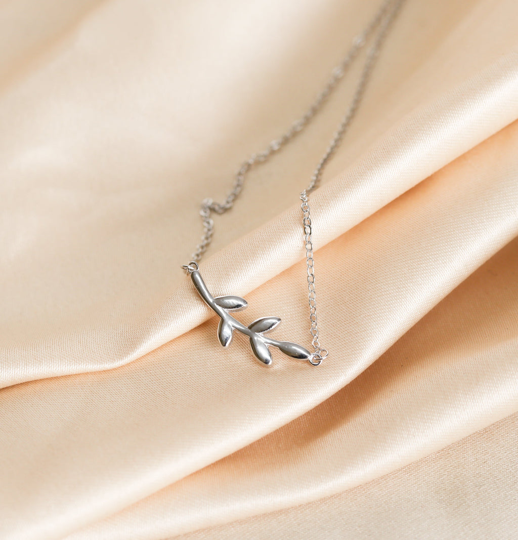 Leafy Affair Necklace-4
