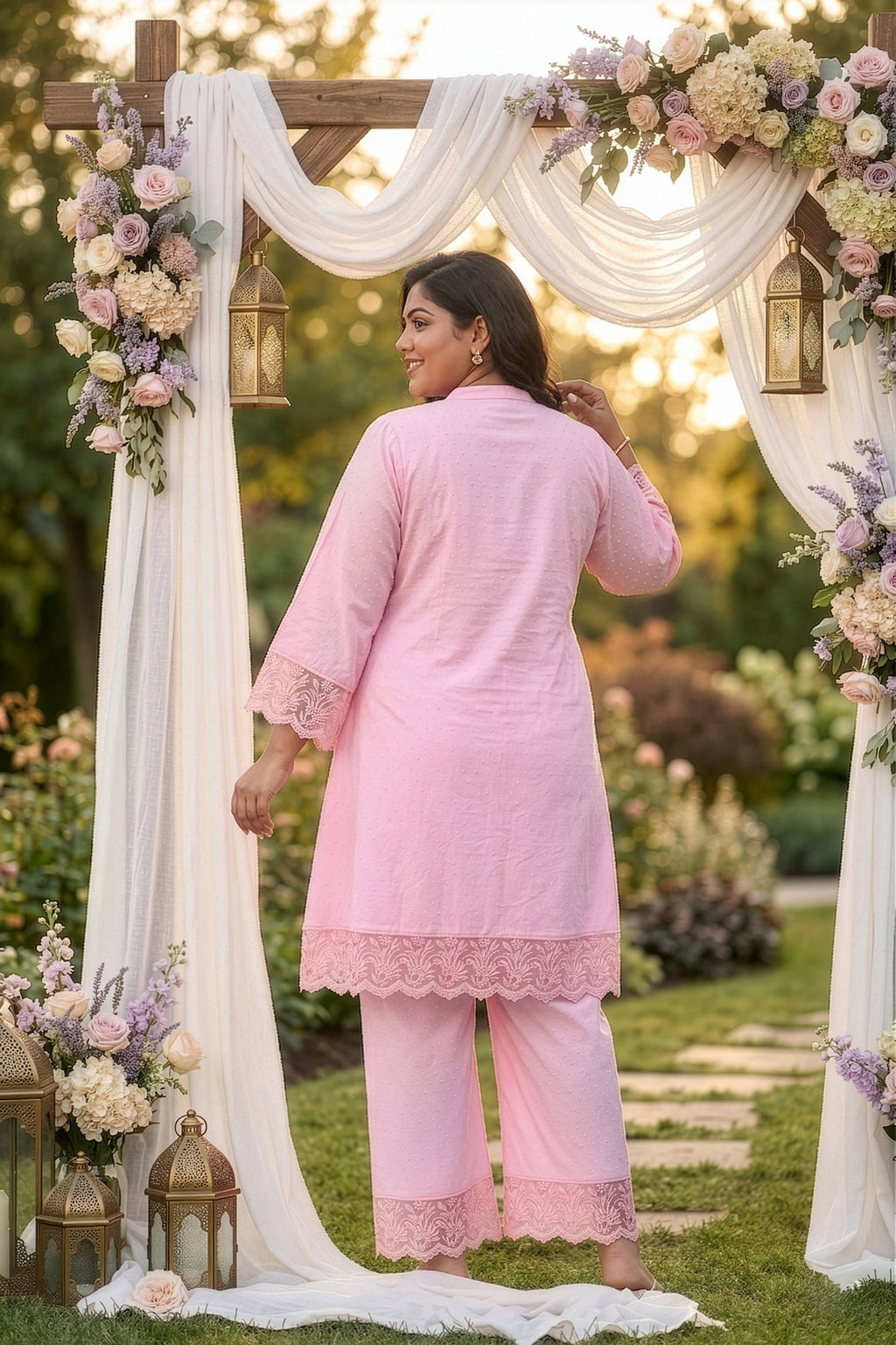 Plus Size Pink Cotton Dobby Co-ord Set for Women – Lace Detail Kurta & Pants Set