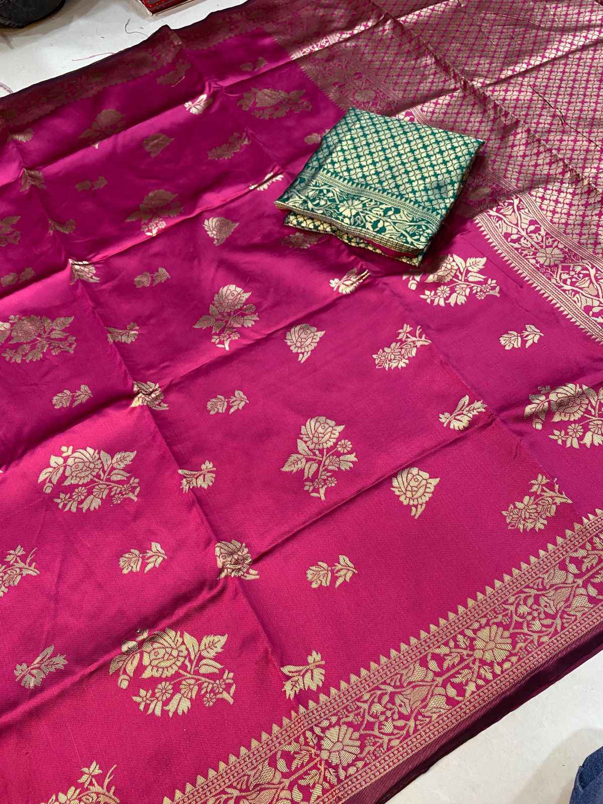 Rani Vaibhav Soft Silk Jacquard Saree-2